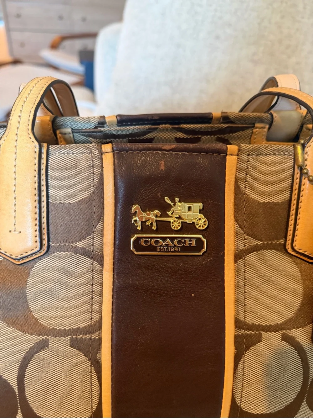 Coach Kelsey Sig Canvas Tote & Hamptons Sig Wallet 11x15 - Picture 9 of 16